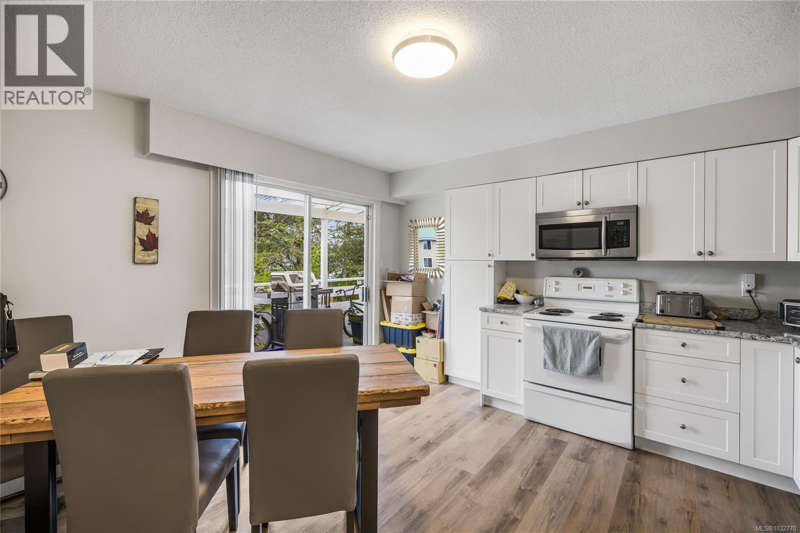 723 Nightingale Cres - 21