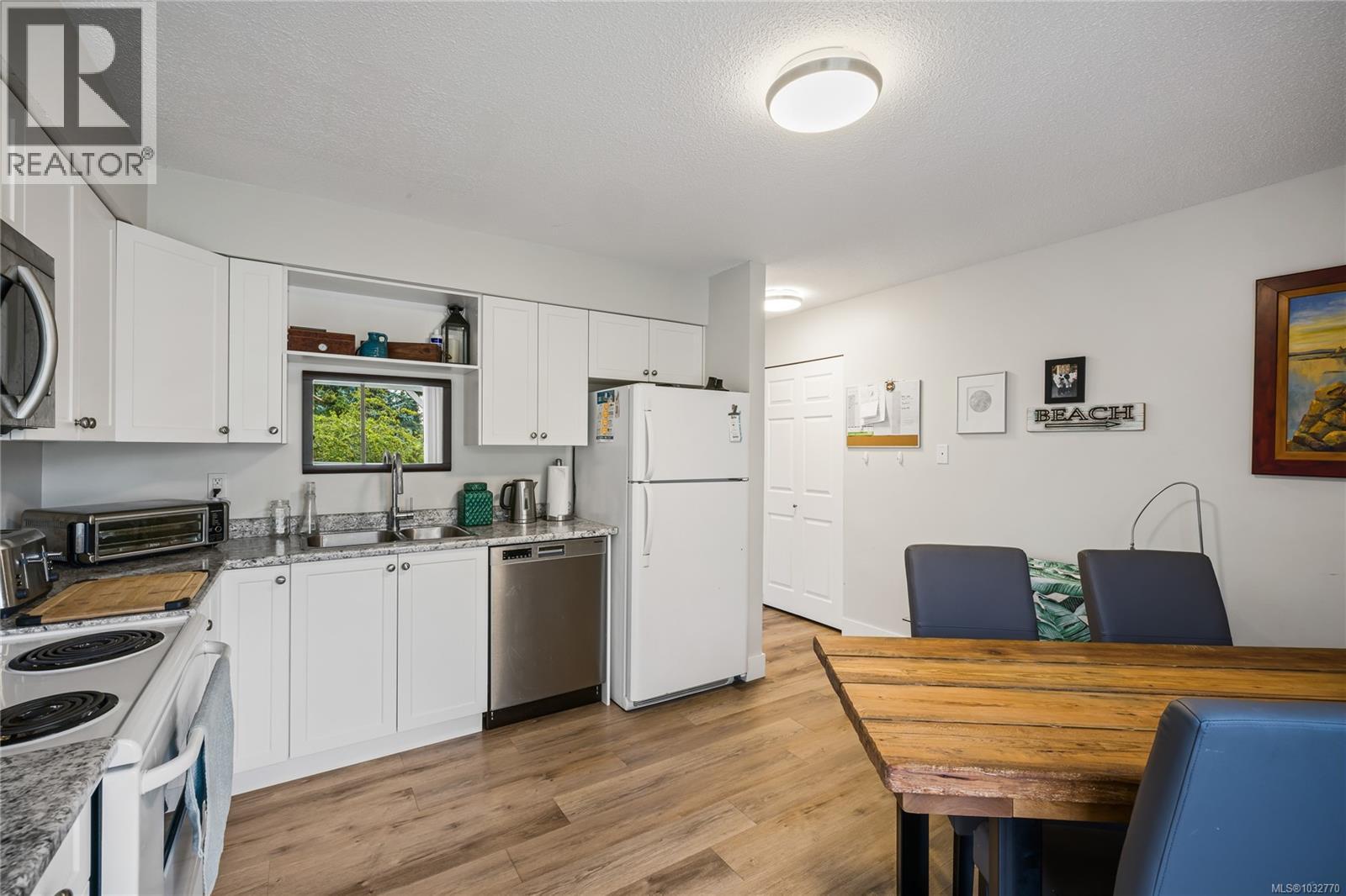 723 Nightingale Cres - 23