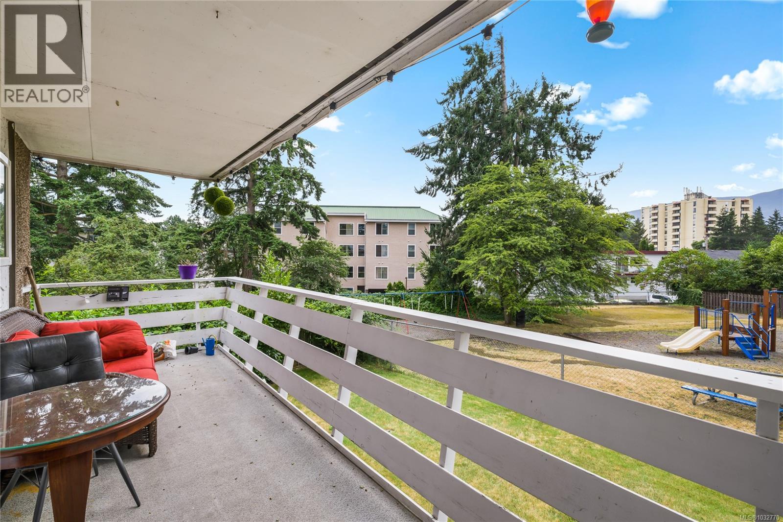 723 Nightingale Cres - 7