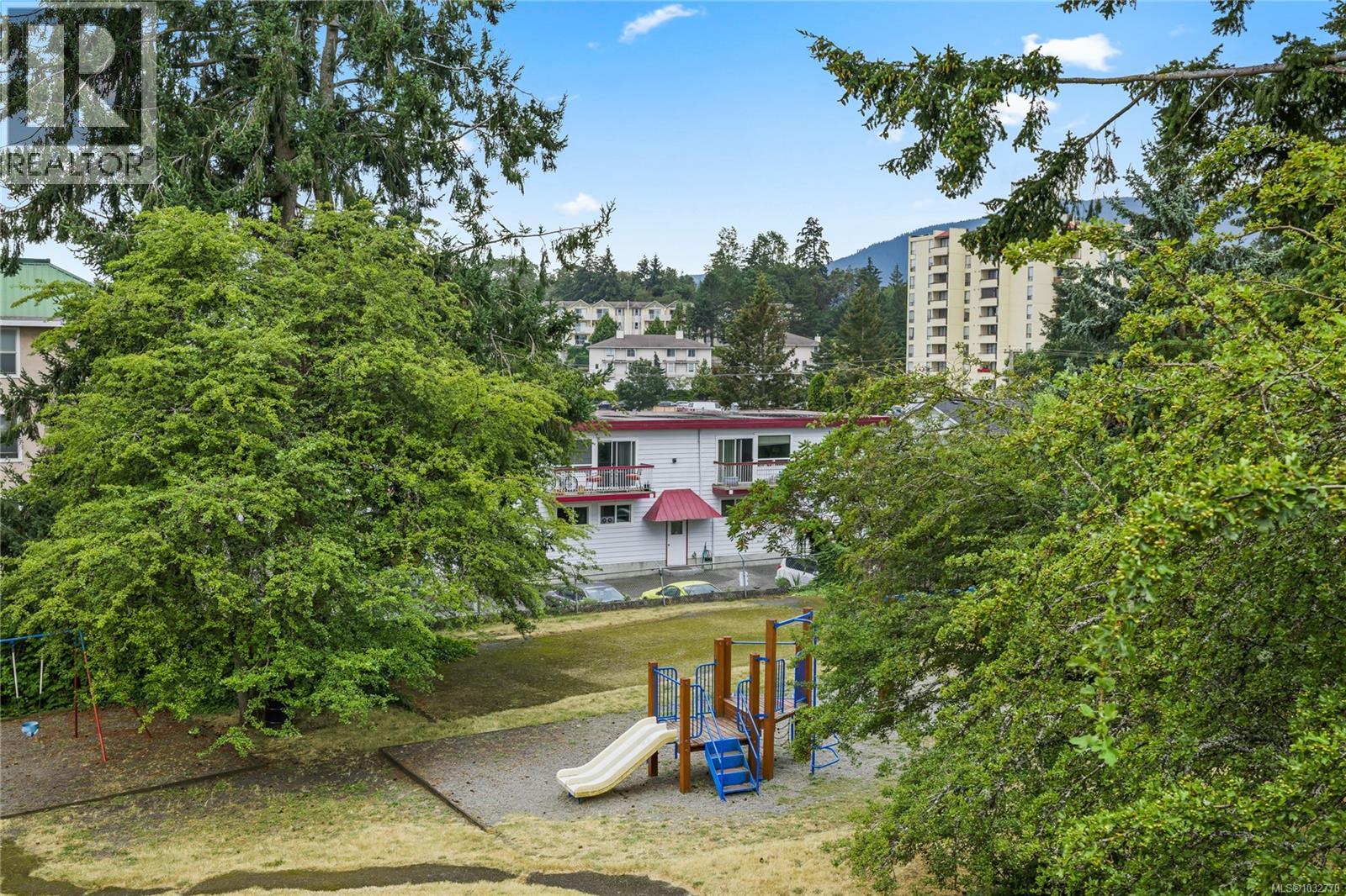 723 Nightingale Cres - 31