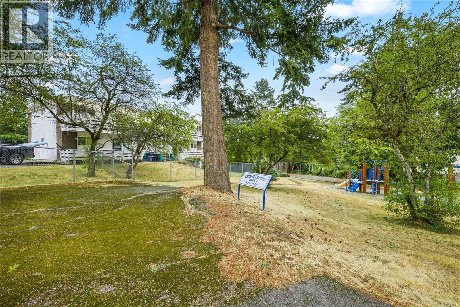 723 Nightingale Cres - 29