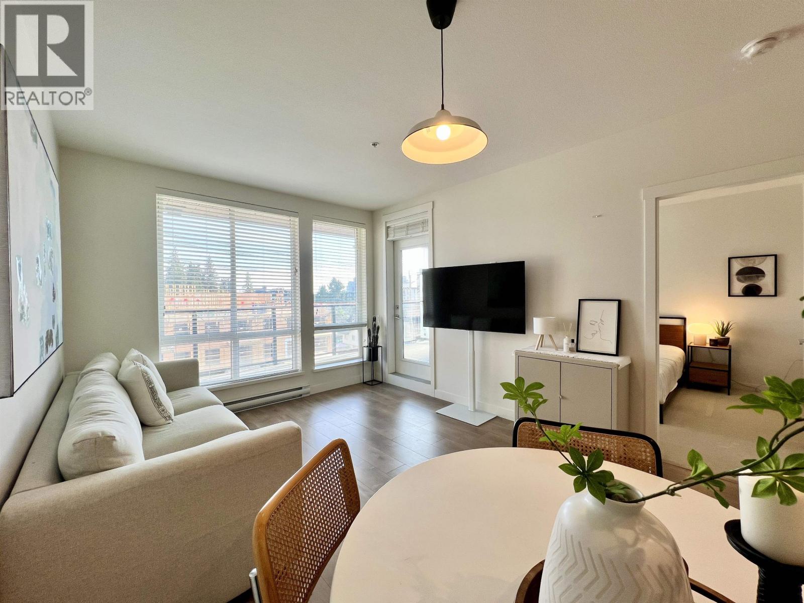 408 707 COMO LAKE AVENUE