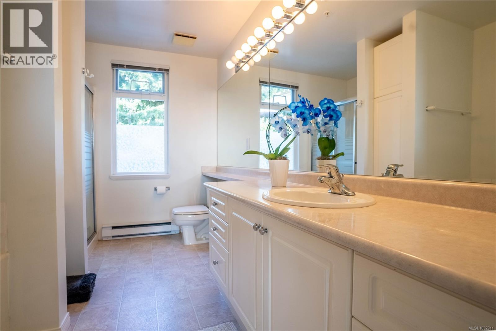 306 5110 Cordova Bay Road, Saanich