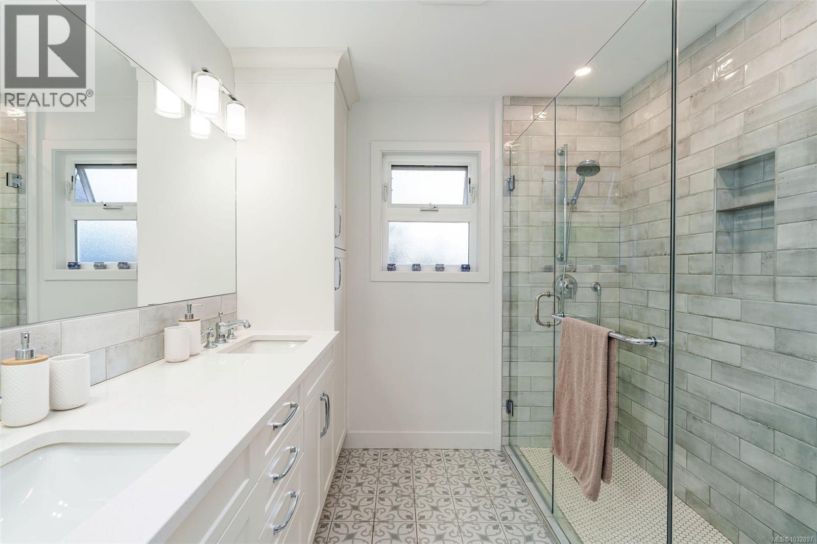 4510 Woodwinds Cres - 15