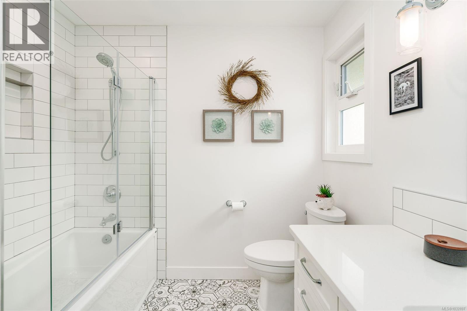 4510 Woodwinds Cres - 21