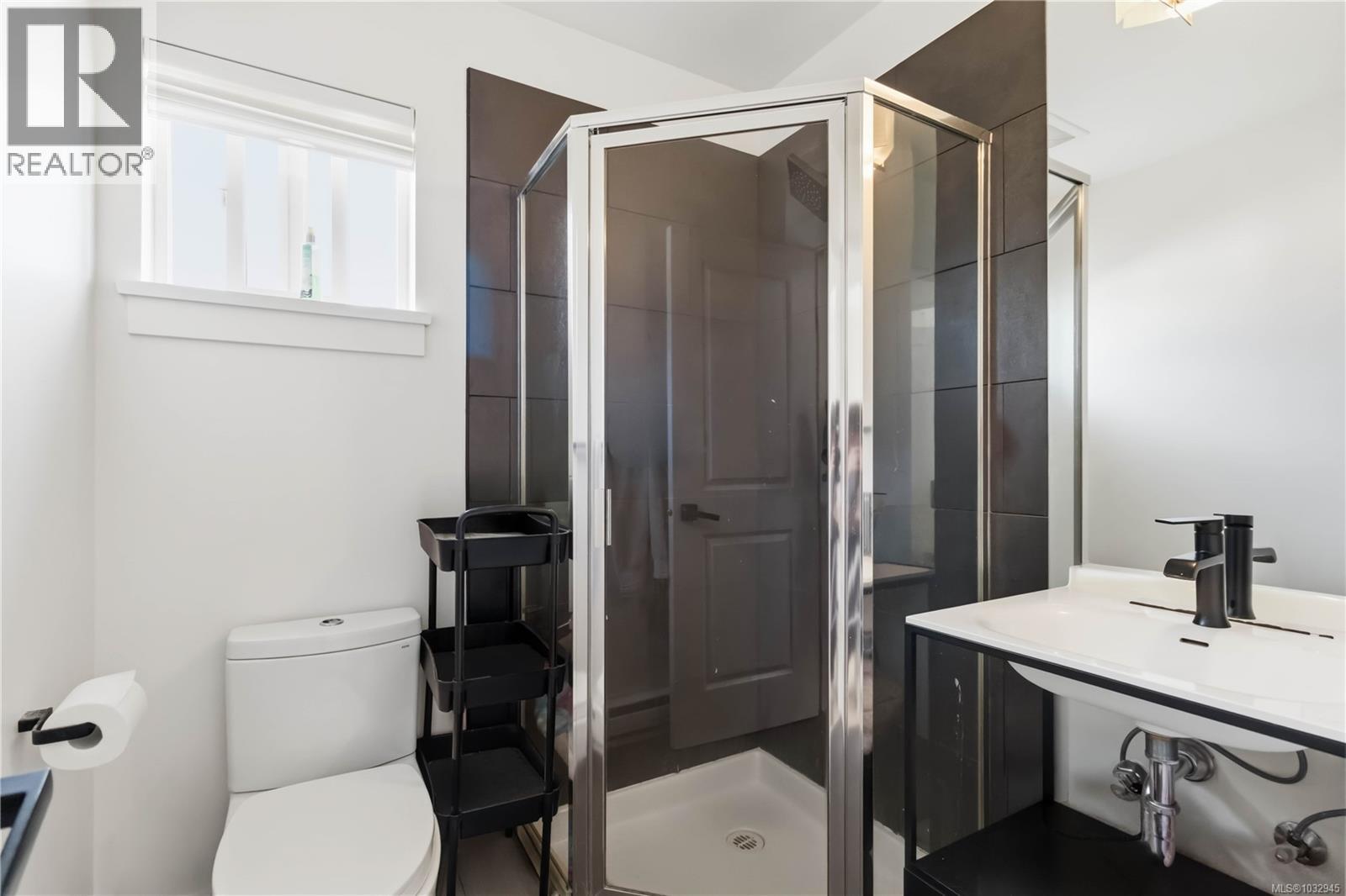 #1 1521 Belcher Ave - 25