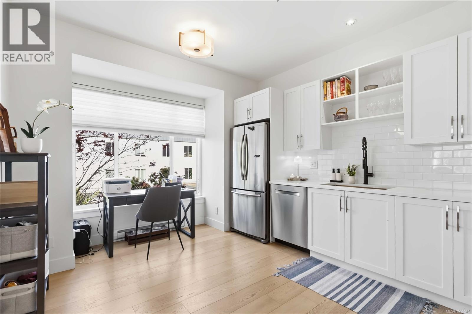 #1 1521 Belcher Ave - 15