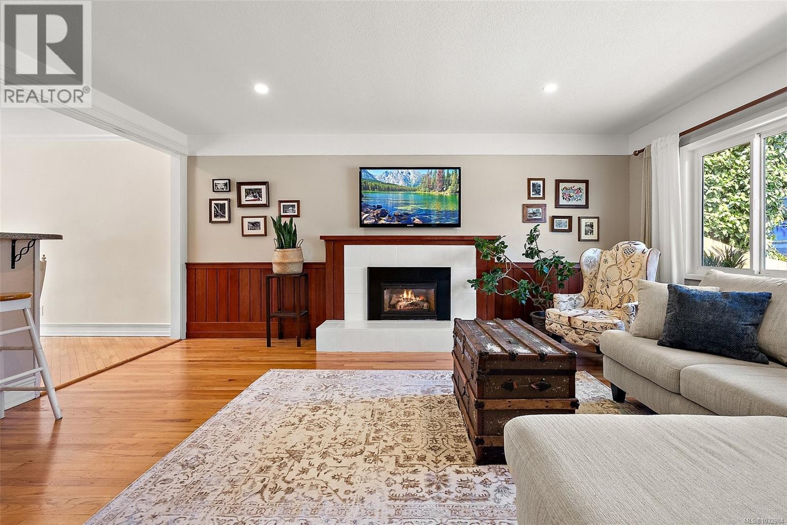  1094 Gosper Crescent, Esquimalt