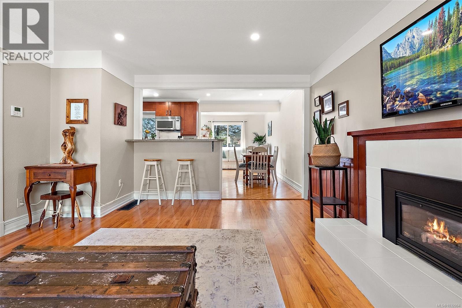  1094 Gosper Crescent, Esquimalt