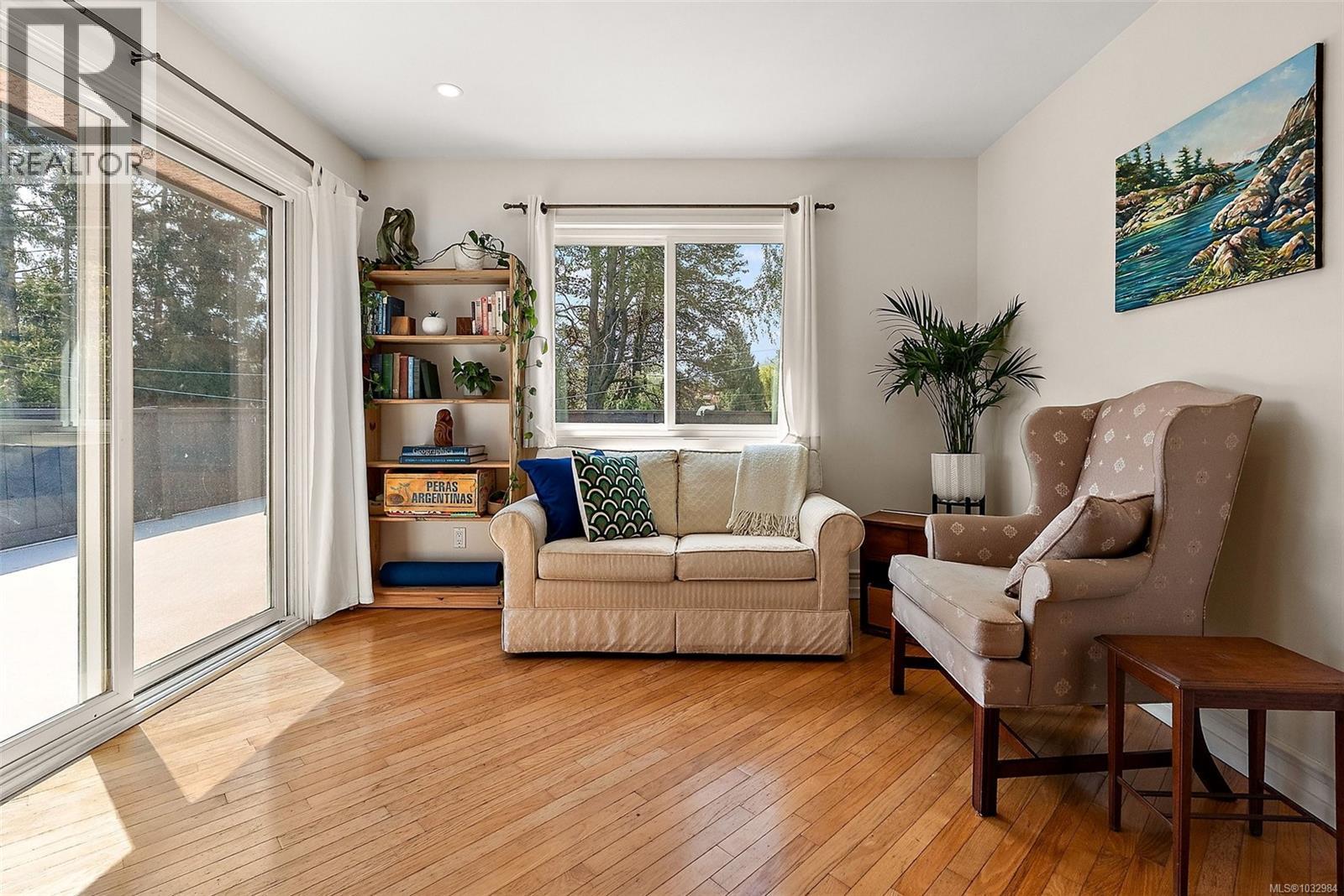  1094 Gosper Crescent, Esquimalt