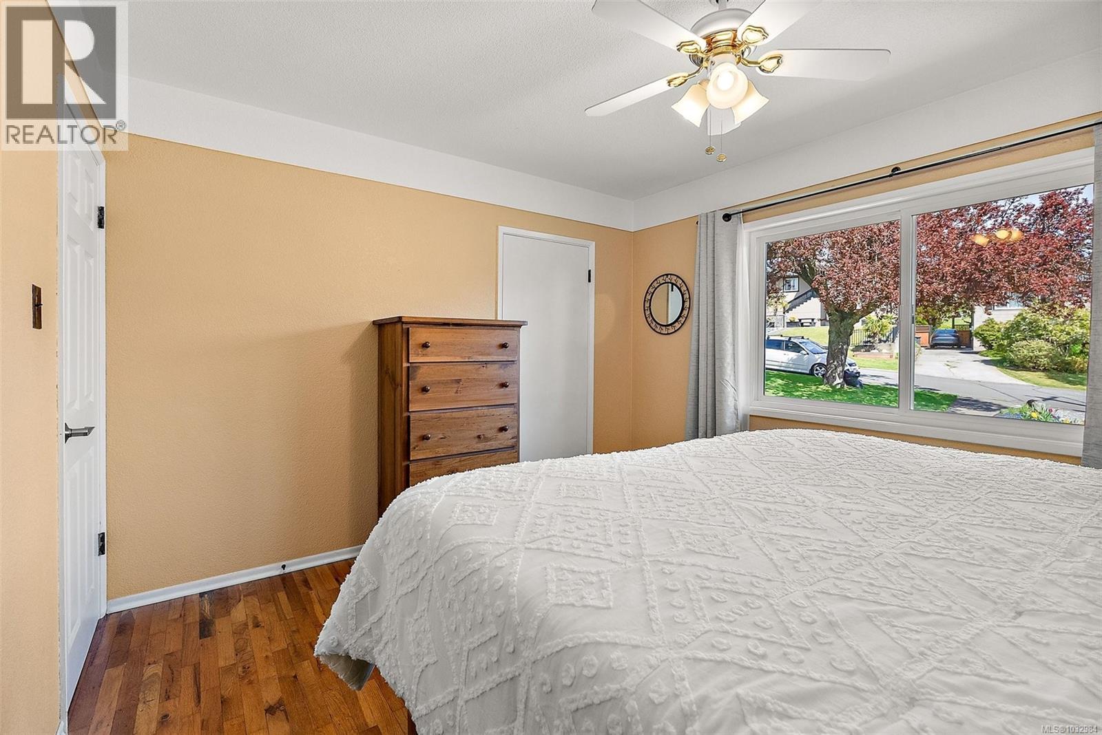  1094 Gosper Crescent, Esquimalt