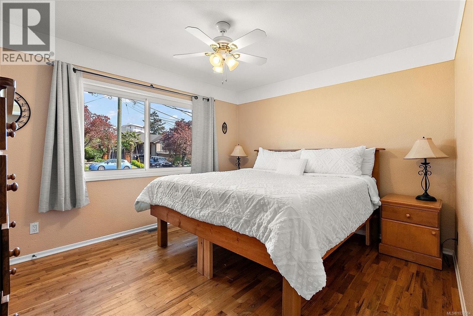  1094 Gosper Crescent, Esquimalt