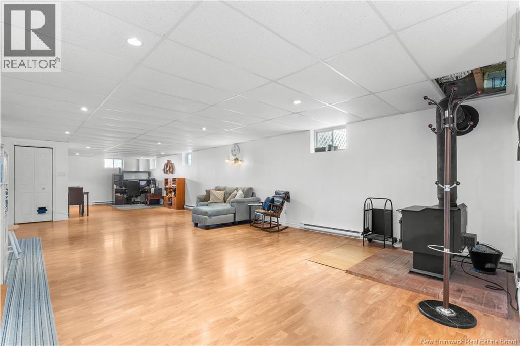 2040 Amirault Street - 22