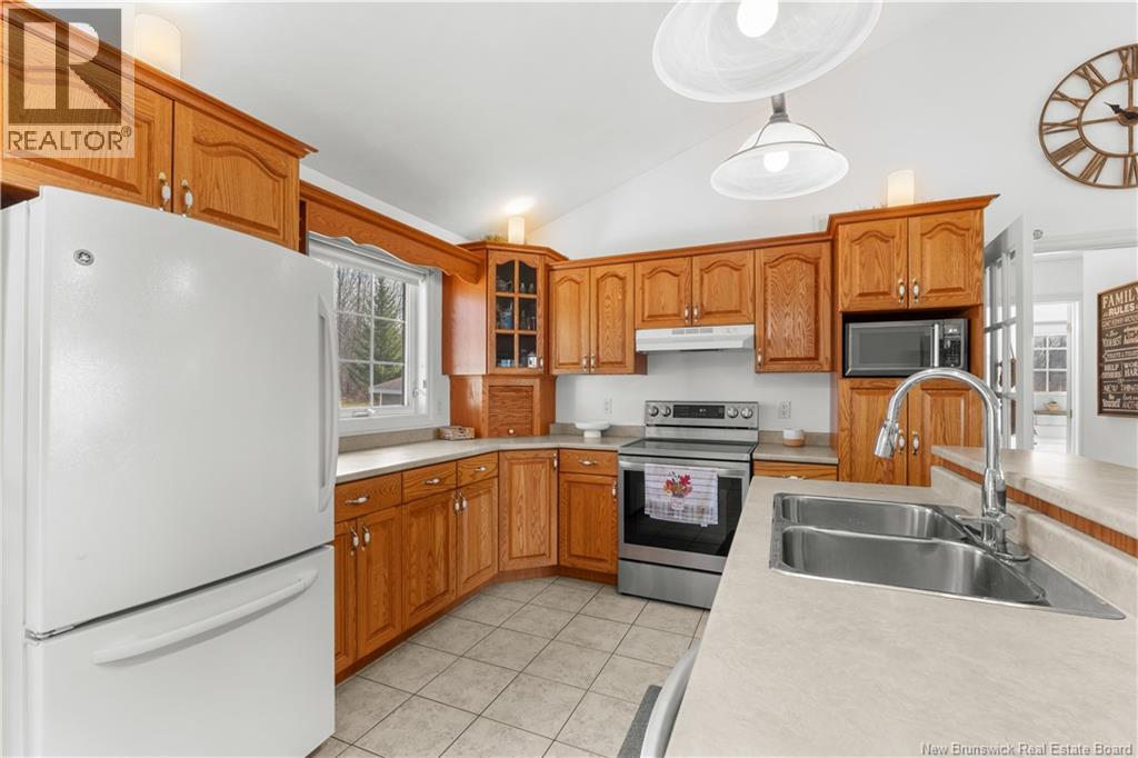 2040 Amirault Street - 9