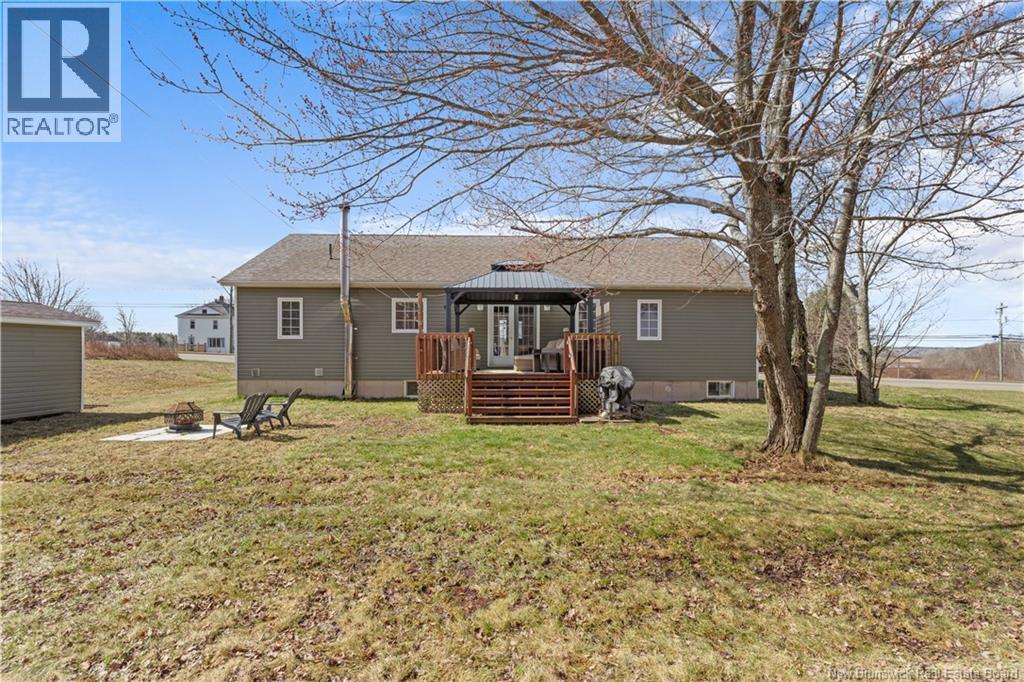 2040 Amirault Street - 29