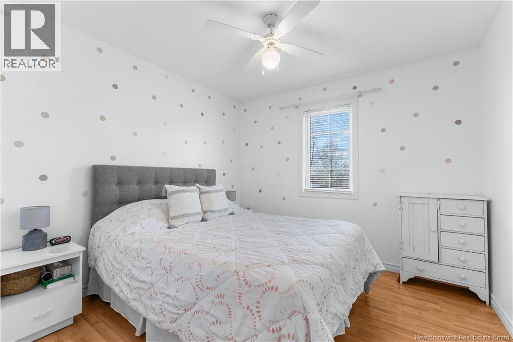 2040 Amirault Street - 17