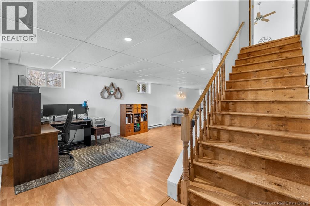 2040 Amirault Street - 19