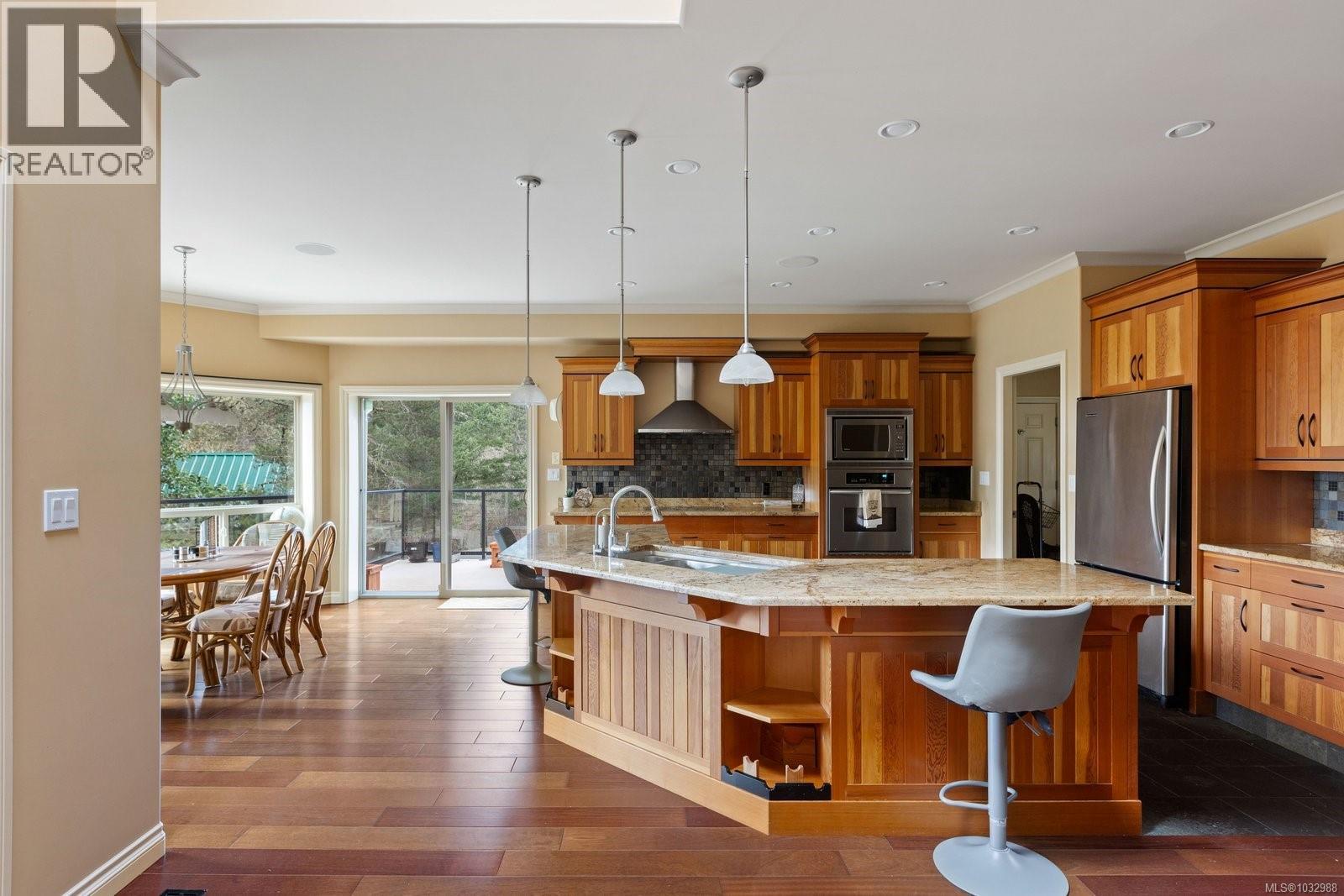  1450 White Pine Terrace, Highlands