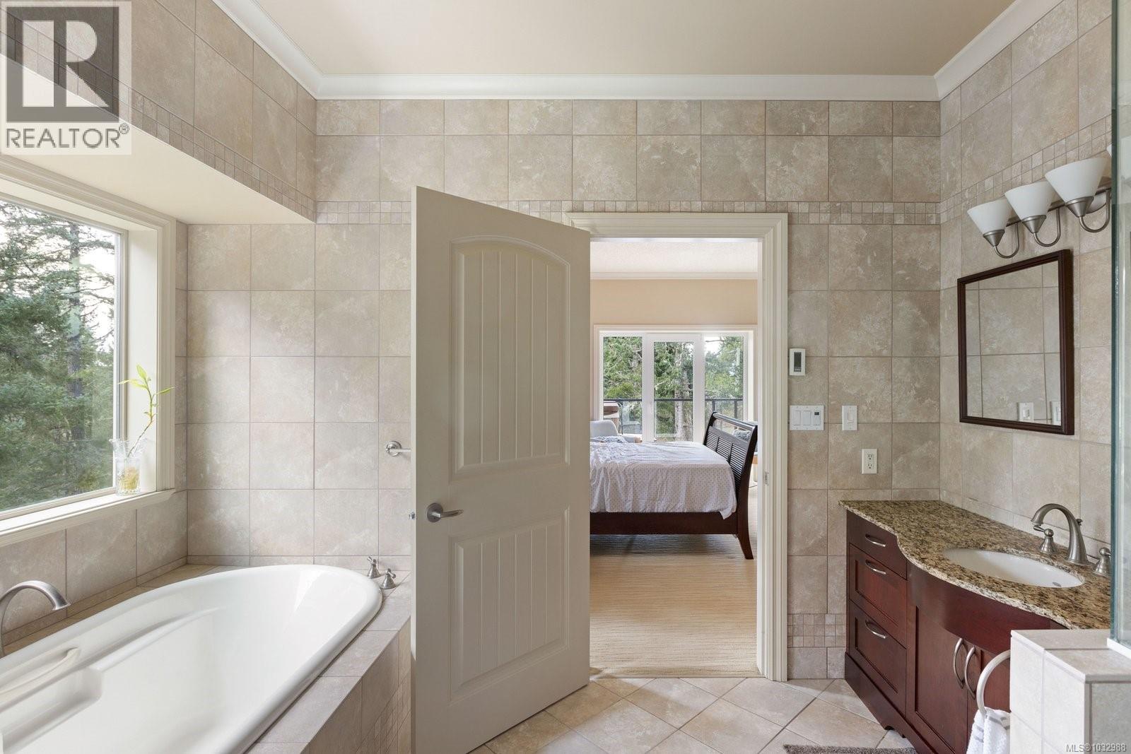  1450 White Pine Terrace, Highlands