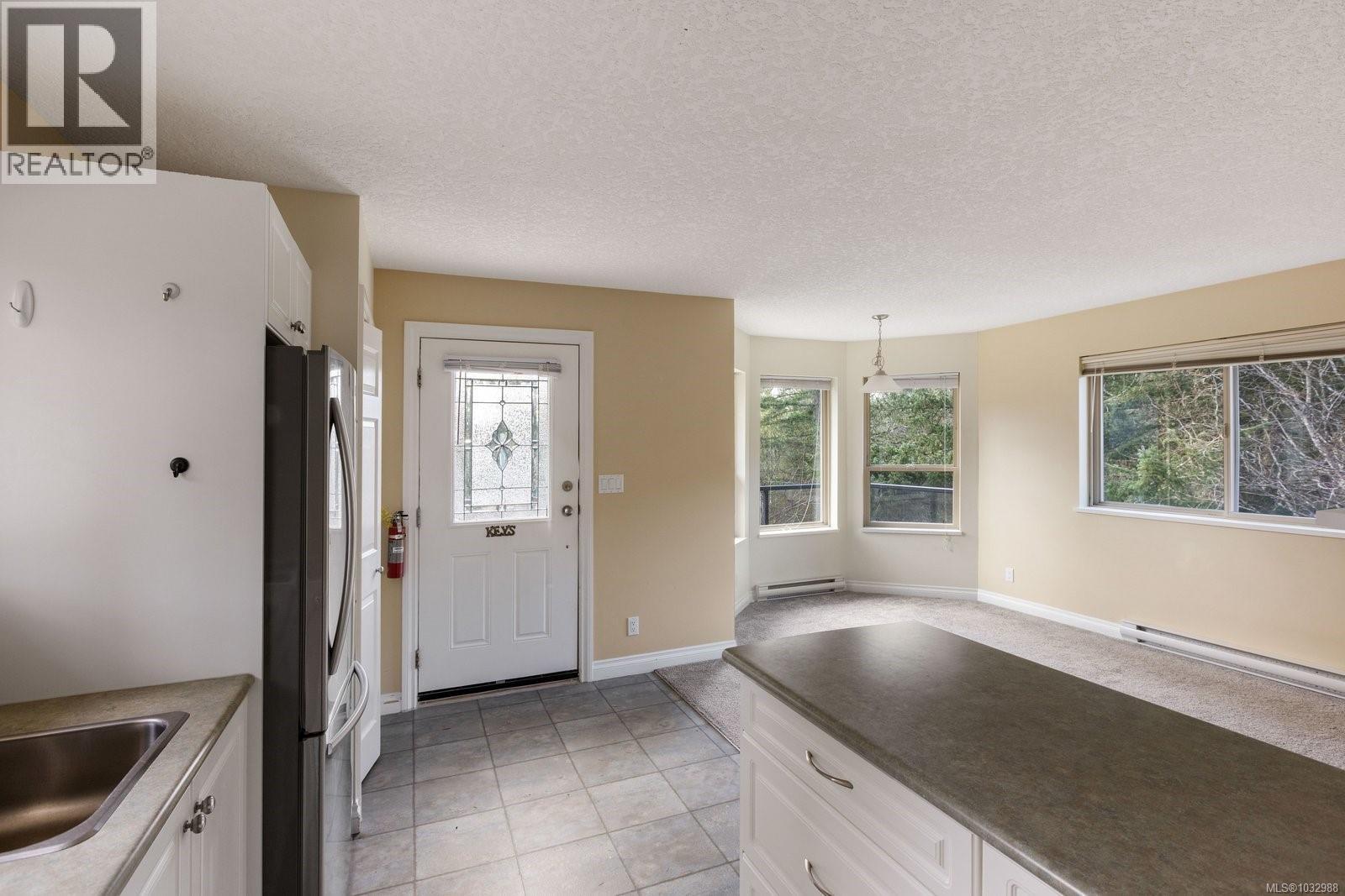  1450 White Pine Terrace, Highlands