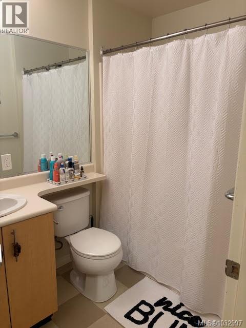 207 1550 Church Avenue, Saanich