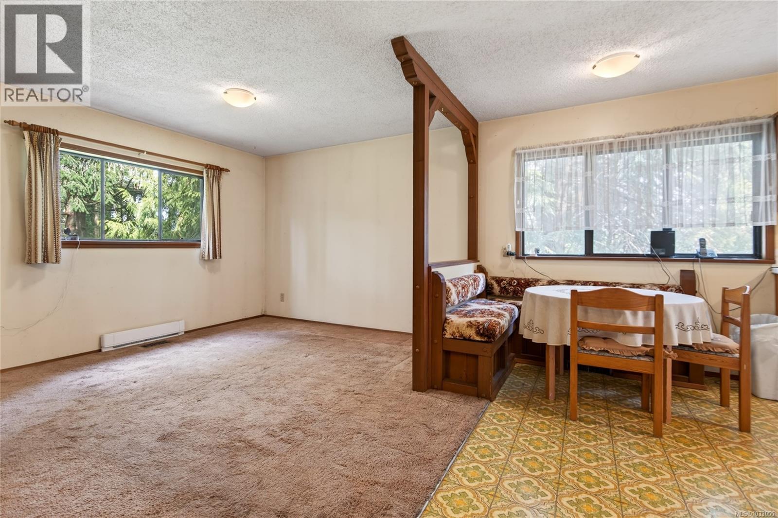 7191 ISLAND HWY - 17