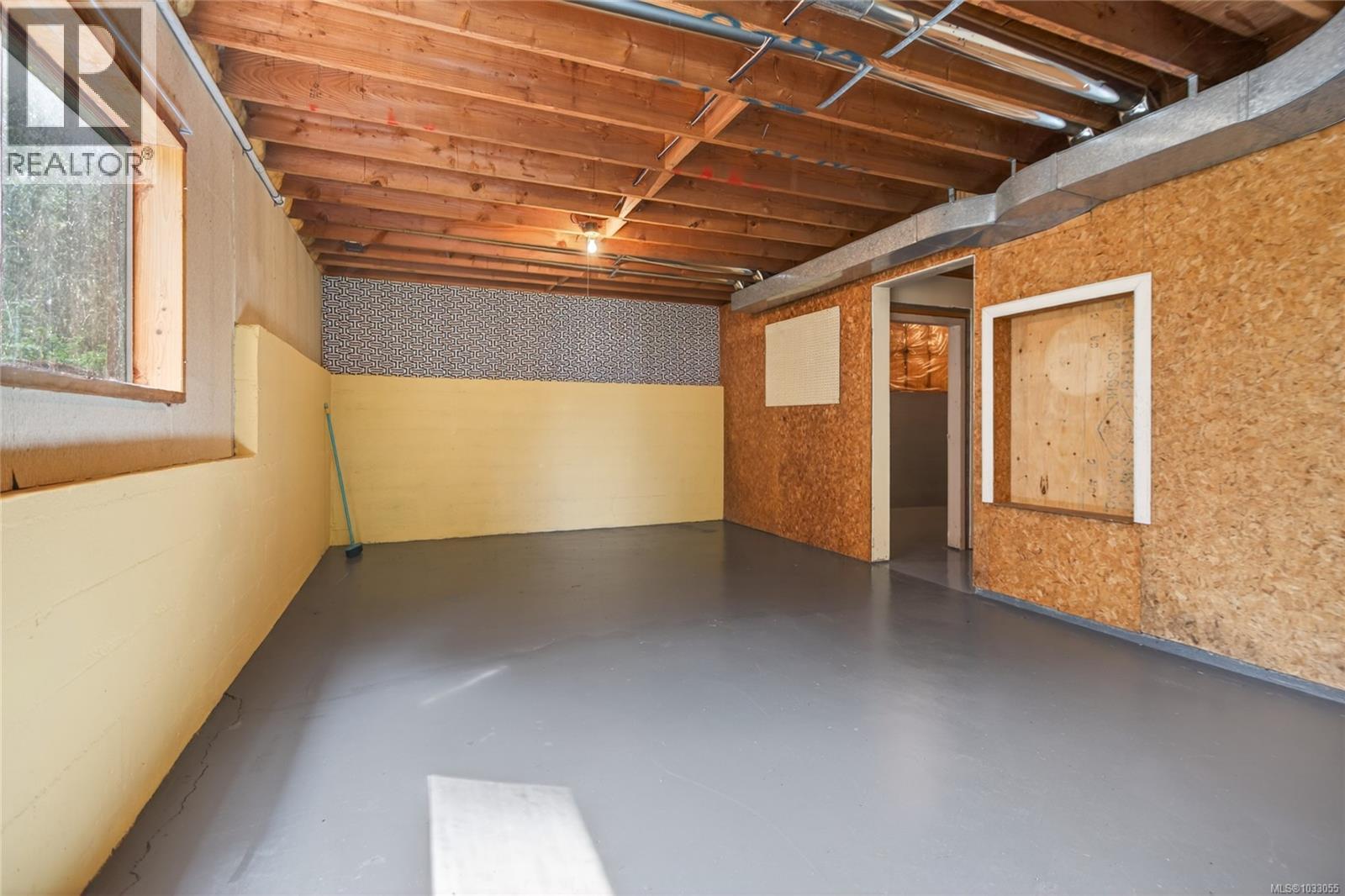 7191 ISLAND HWY - 39