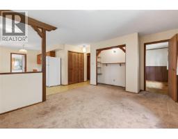 Entrance - 7191 Island Hwy, Fanny Bay, BC V0R1W0 Photo 12