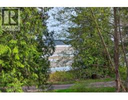 Family room - 7191 Island Hwy, Fanny Bay, BC V0R1W0 Photo 14