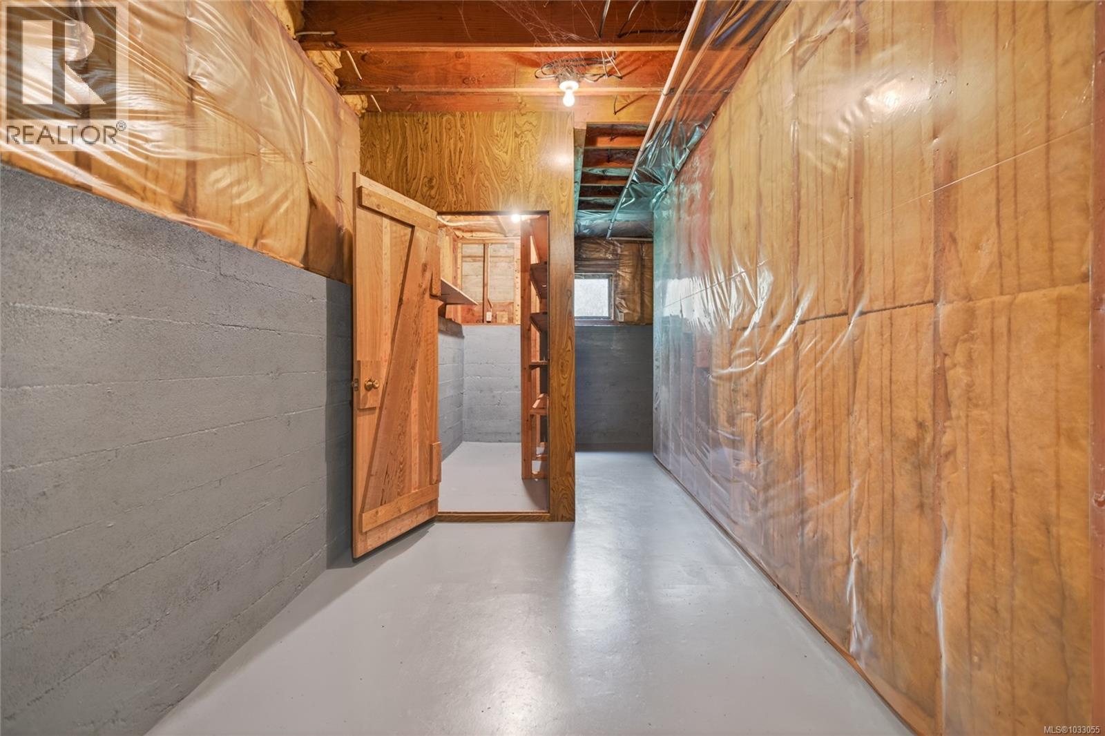 7191 ISLAND HWY - 46