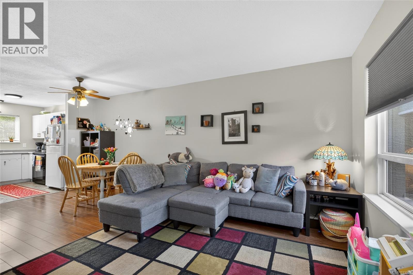 #4 555 ROCKLAND RD - 8