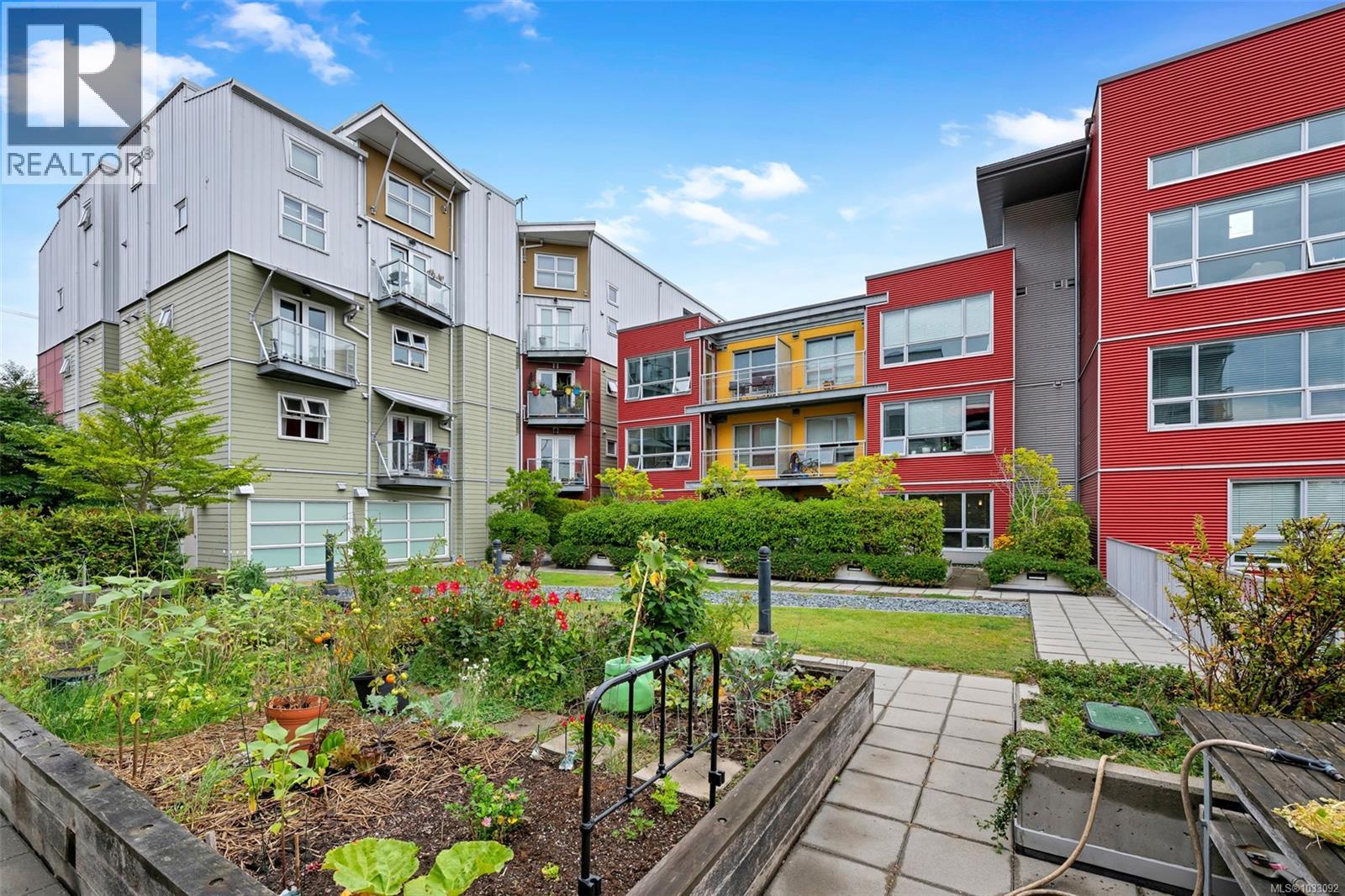 #204 787 Tyee Rd - 4