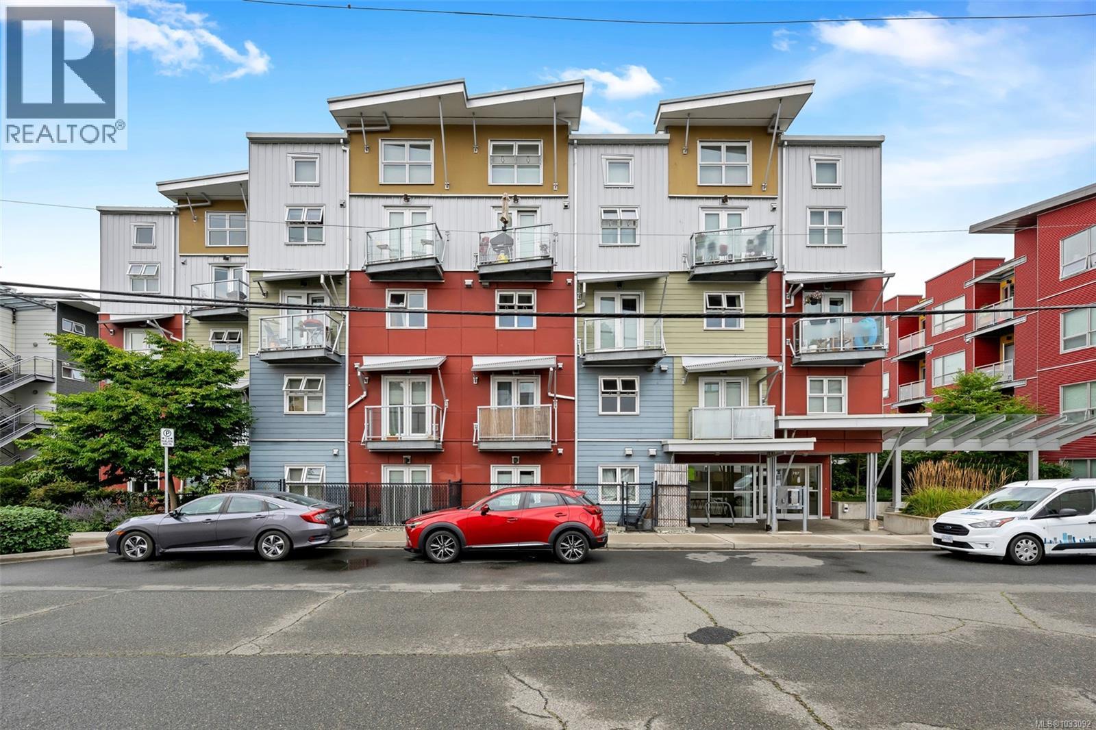 #204 787 Tyee Rd - Image 3