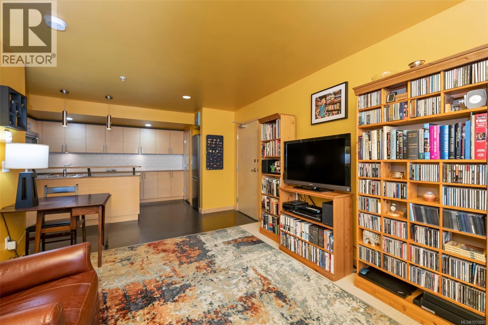 #204 787 Tyee Rd - 6