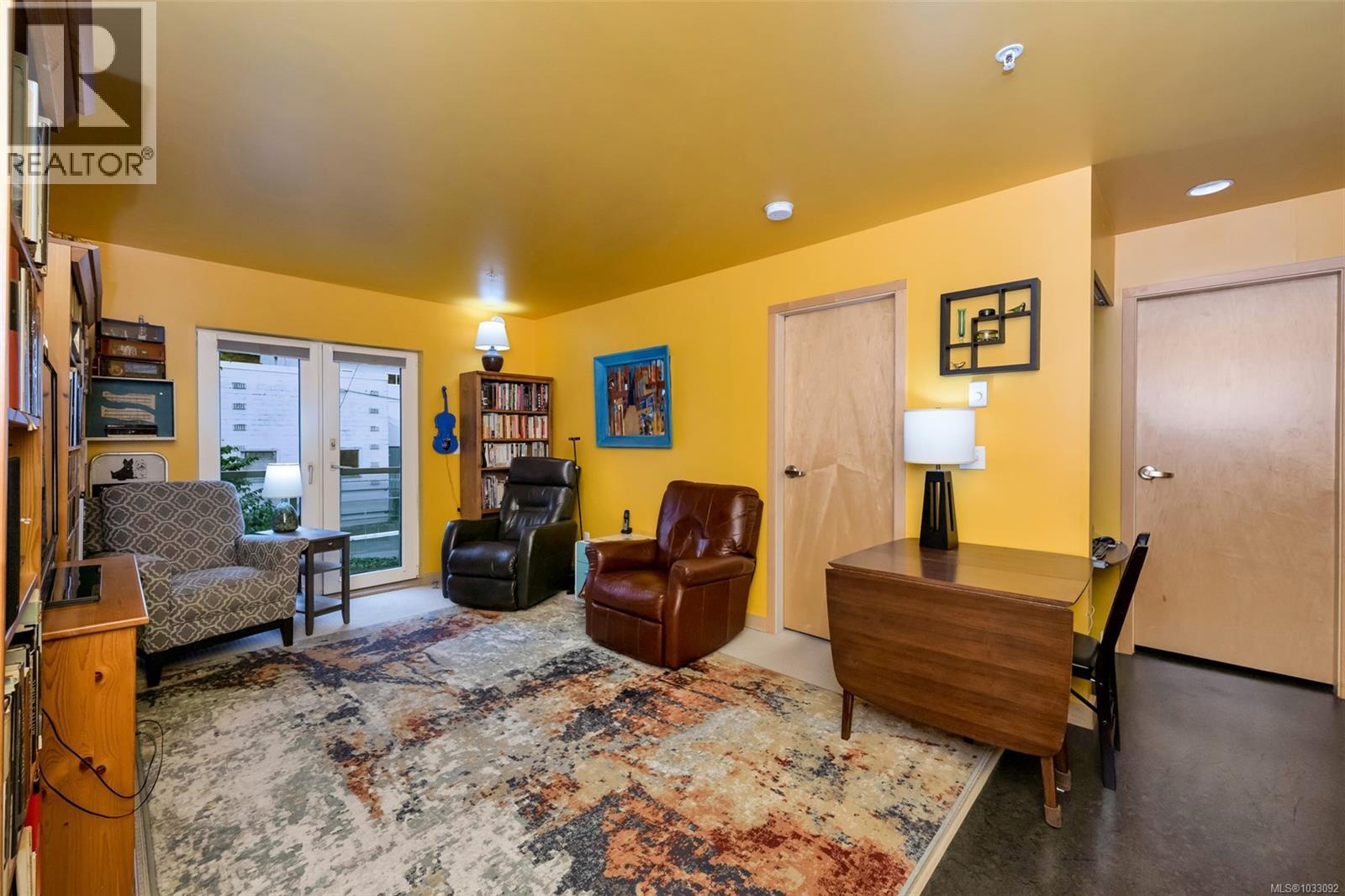 #204 787 Tyee Rd - 15