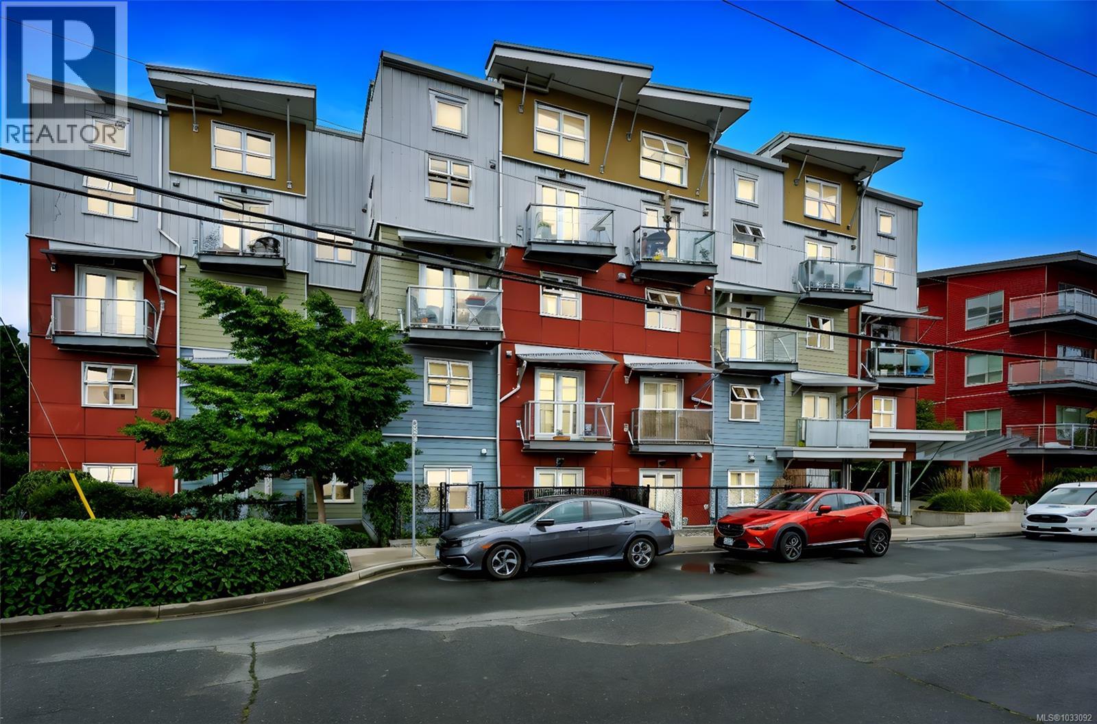 #204 787 Tyee Rd - 1