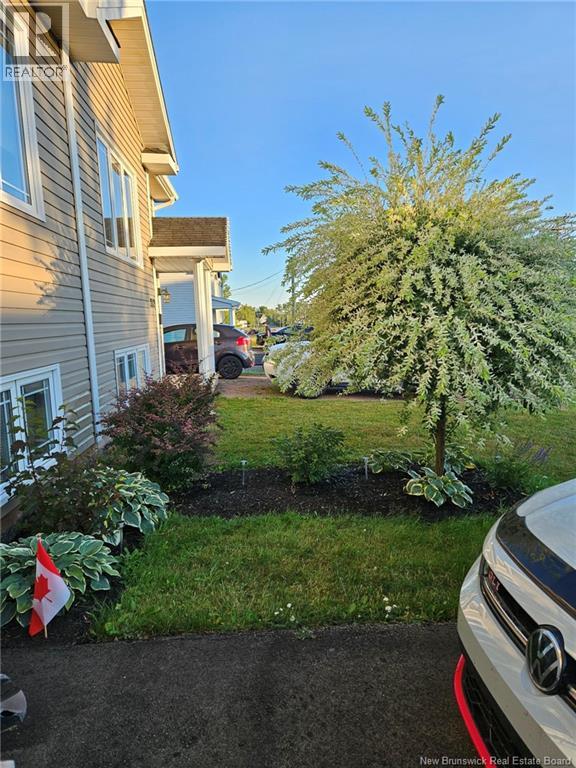 210 Lorette - Image 2