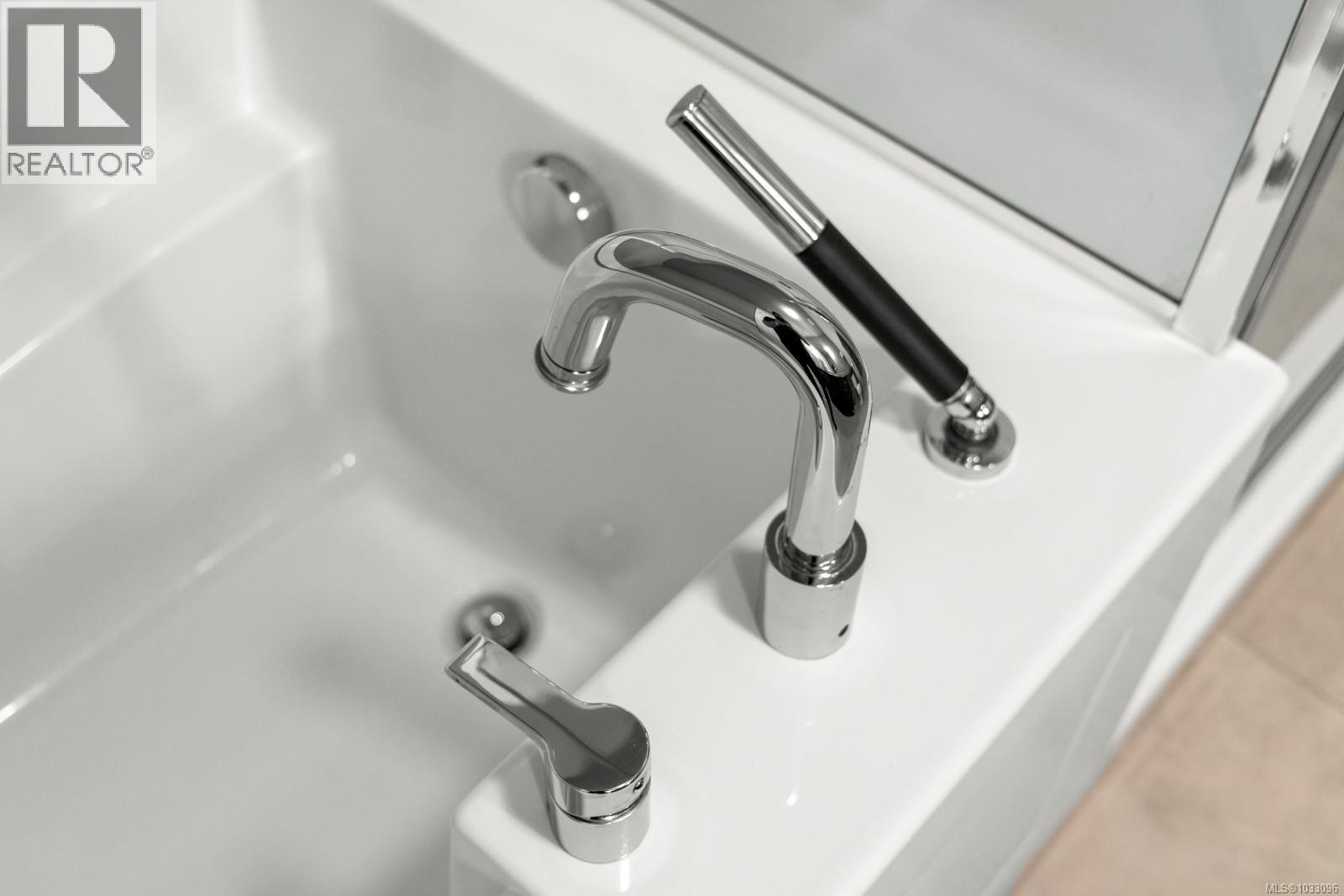 #207 150 Nursery Hill Dr - 21