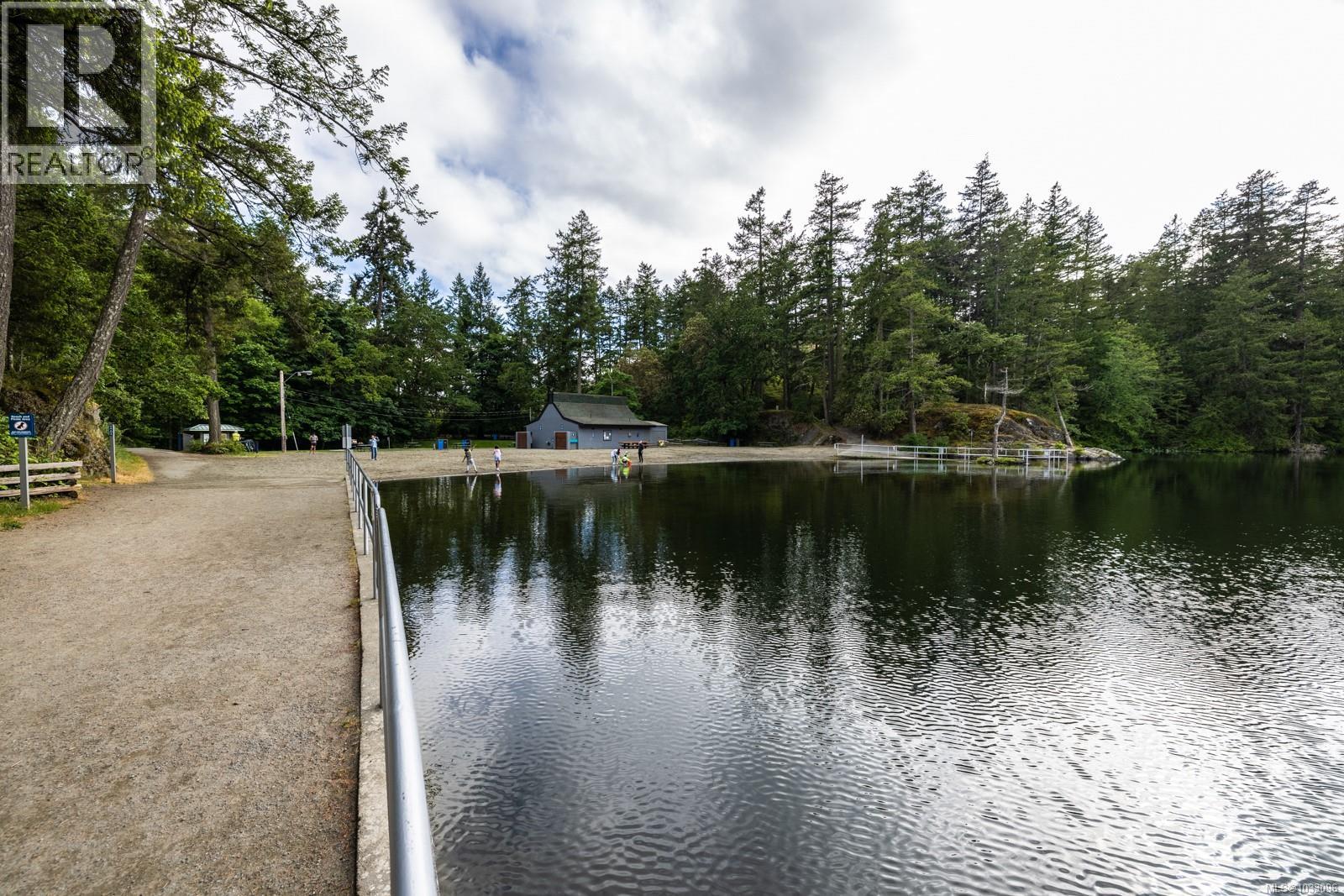 #207 150 Nursery Hill Dr - 41