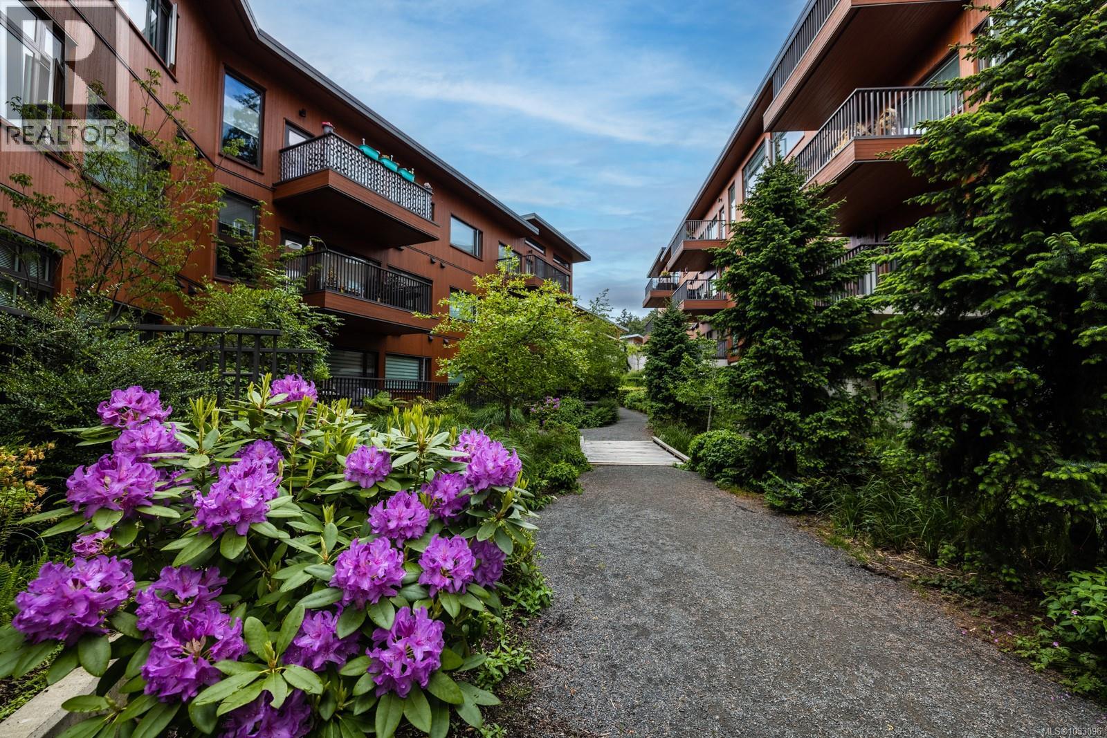 #207 150 Nursery Hill Dr - 30