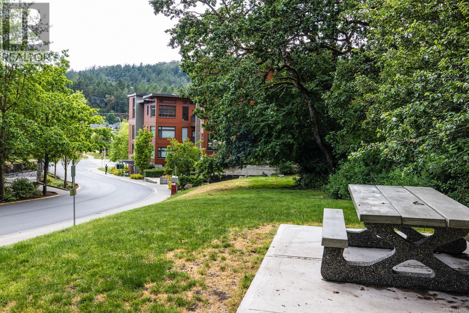 #207 150 Nursery Hill Dr - 29