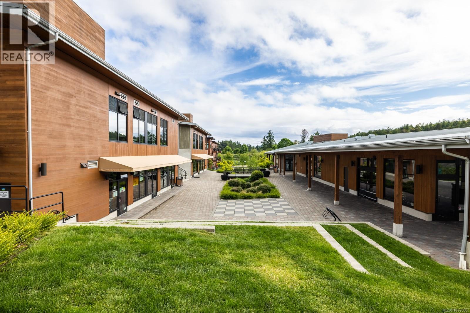 #207 150 Nursery Hill Dr - 37