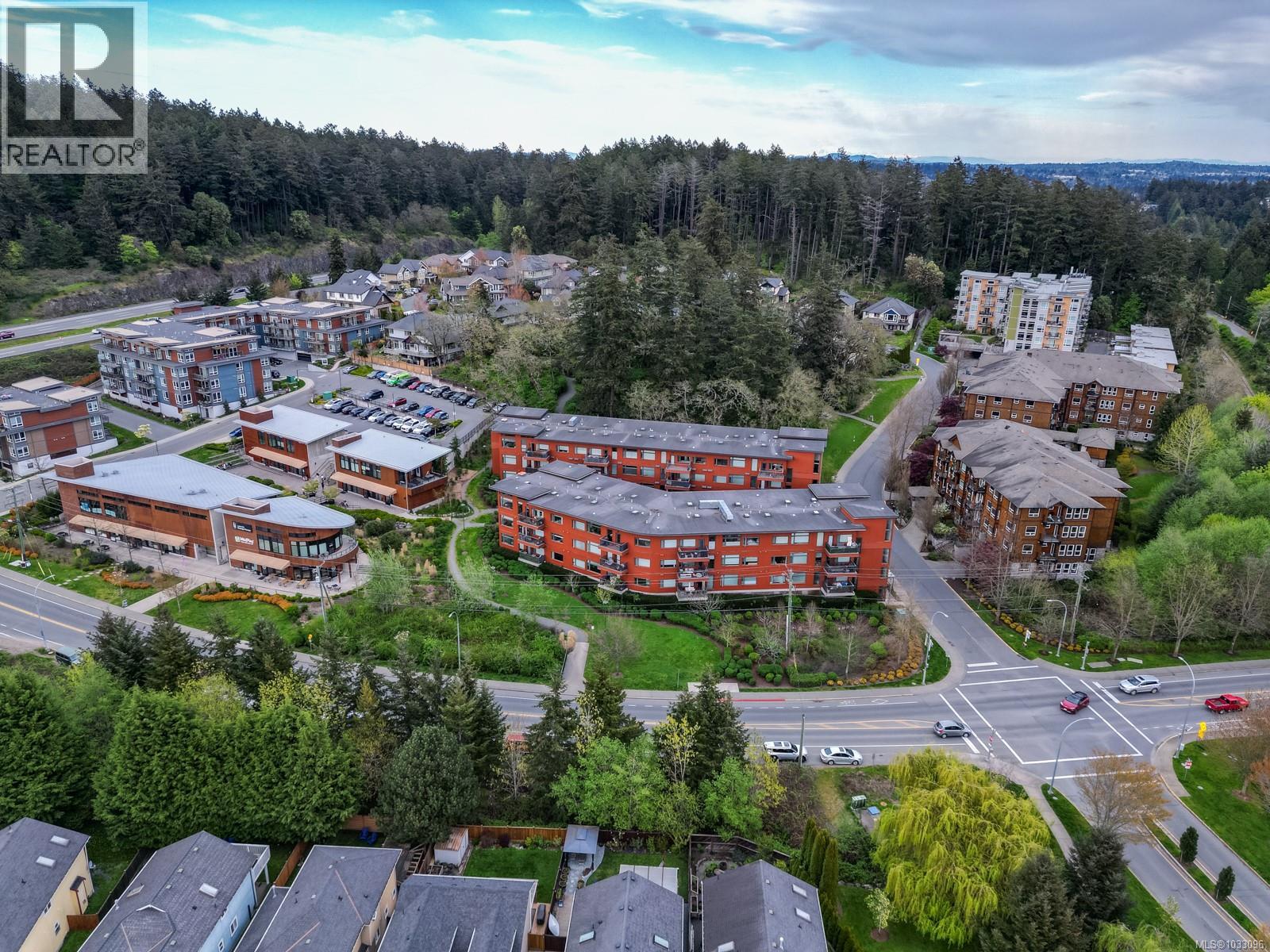 #207 150 Nursery Hill Dr - 33