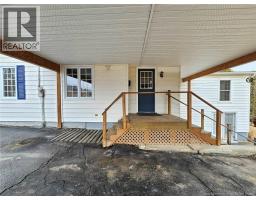 Family room - 184 Main Street, Plaster Rock, NB E7G2E3 Photo 12