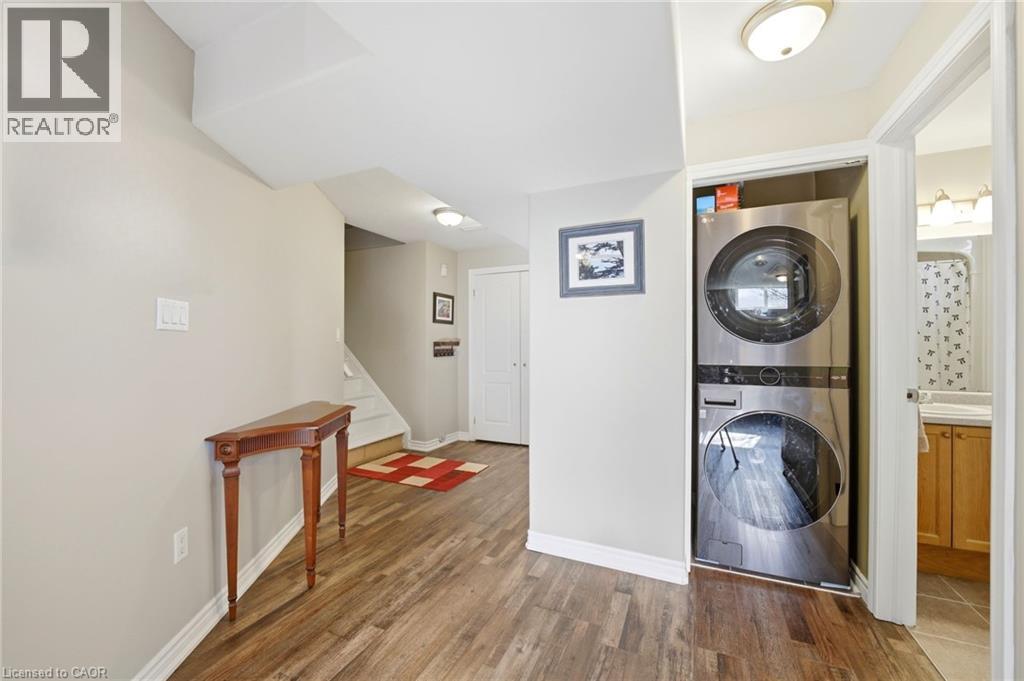 14 FISHER Drive - 32