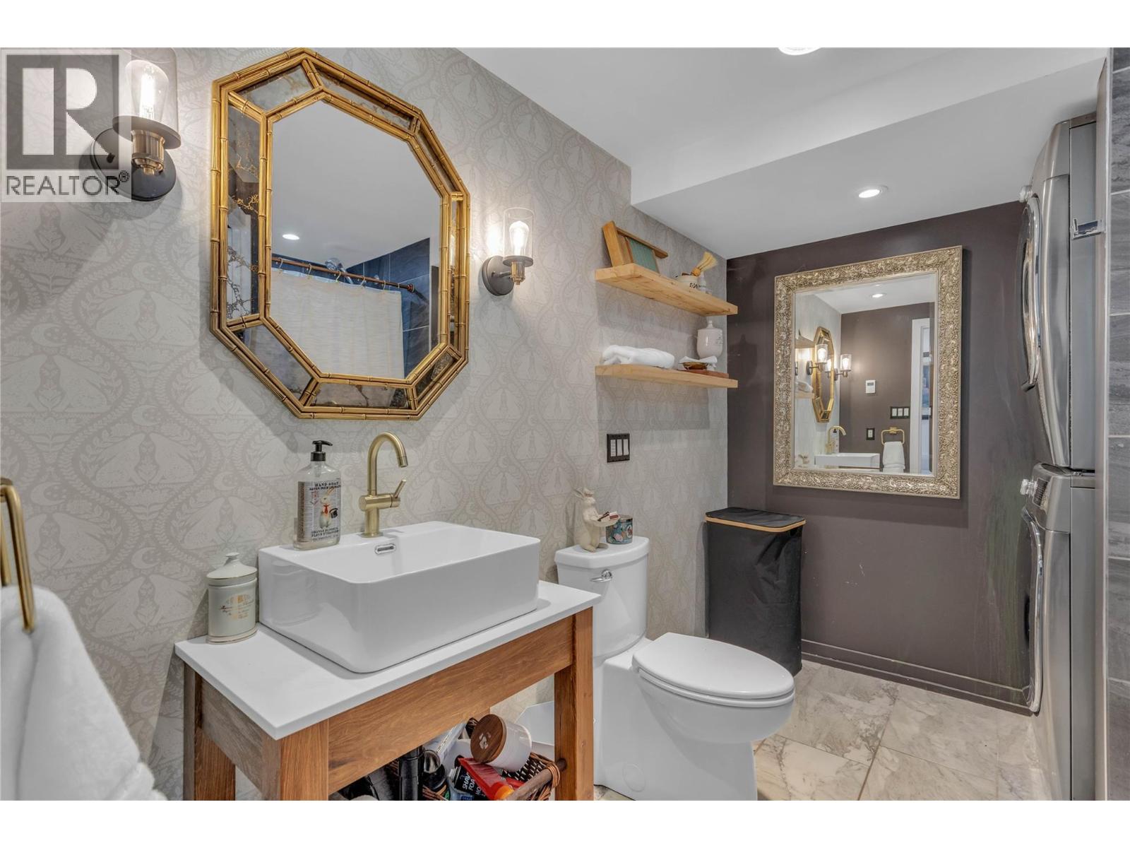 3991 Desert Pines Avenue, Peachland