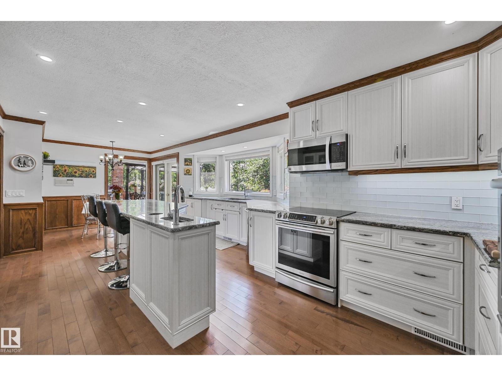 #11-474012 RGE ROAD 242 - 24