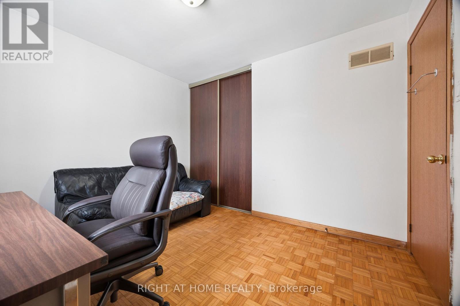 126 HOMESTEAD ROAD - 23