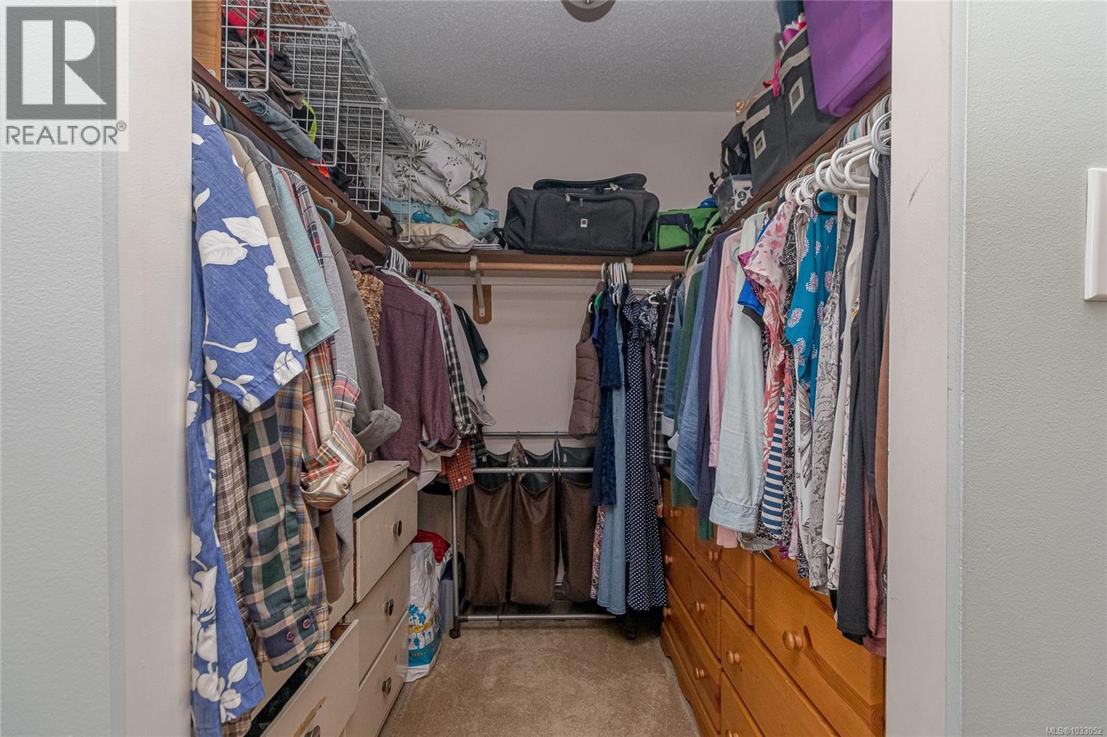 19 1741 McKenzie Avenue, Saanich