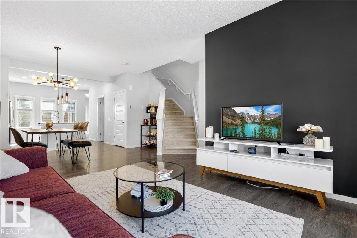 19721 27 AV NW, Edmonton